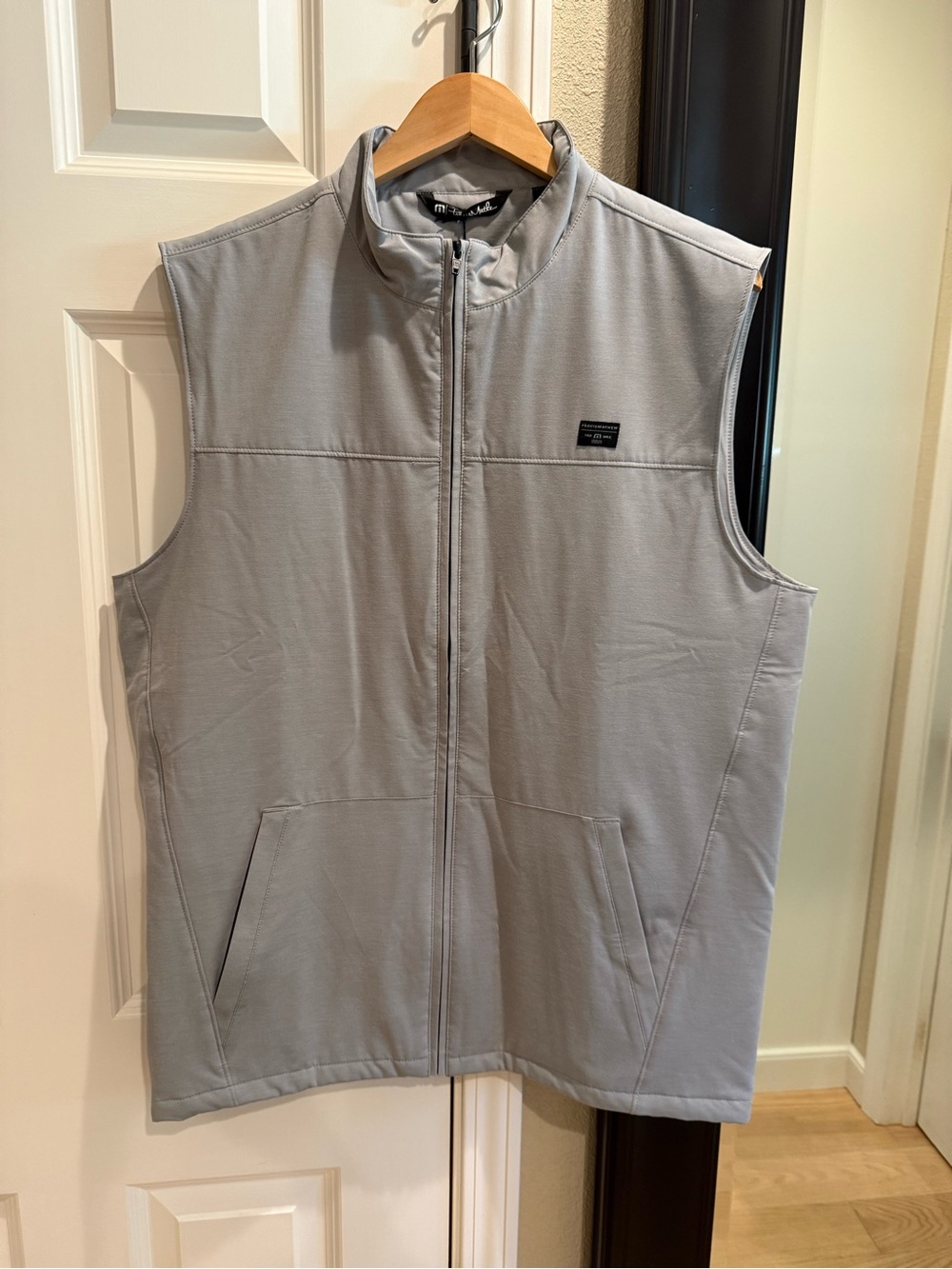 Travis Mathew Gray Men's Zip Vest LARGE